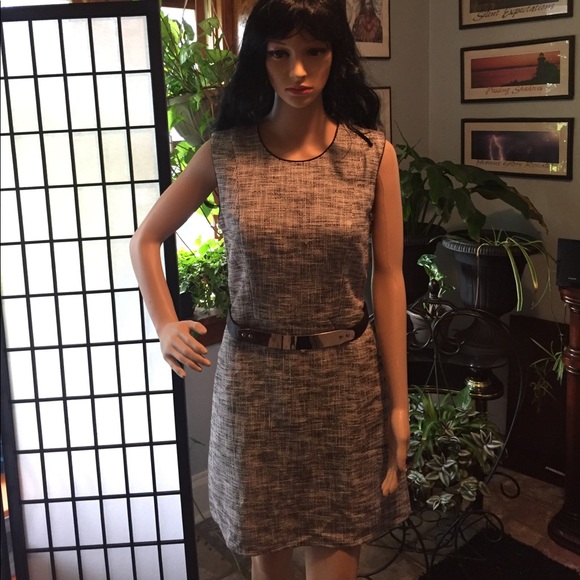H&M Dresses & Skirts - H&M textured sleeveless dress w / belt 8 H&M Dresses & Skirts - H&M textured sleeveless dress w / belt 8